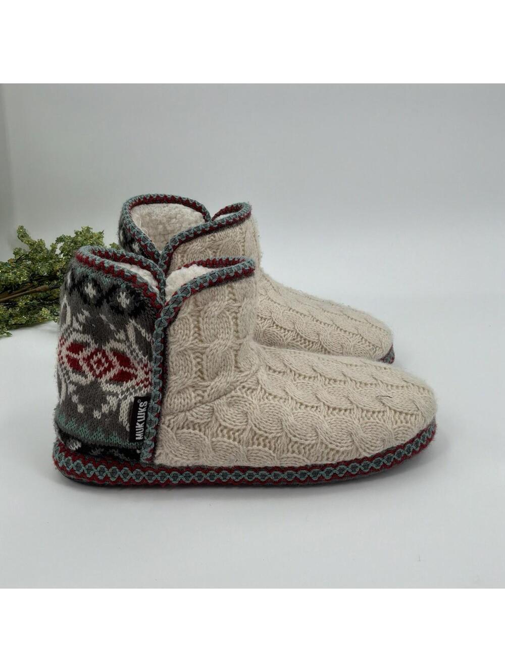 MUK LUKS white Soft Fleece Ankle Boots Size L (9-10)